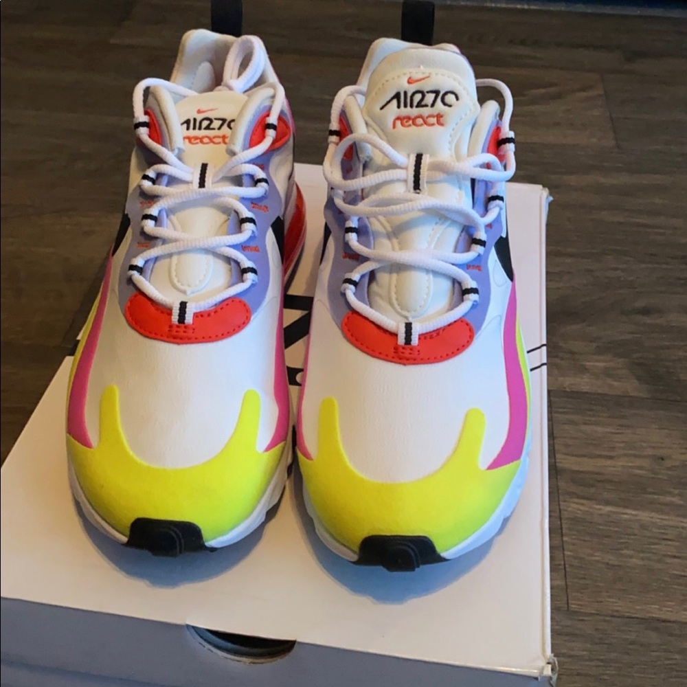 Women’s Air Max 270 React (New) white/light thistle-black blanc/noir/chardon